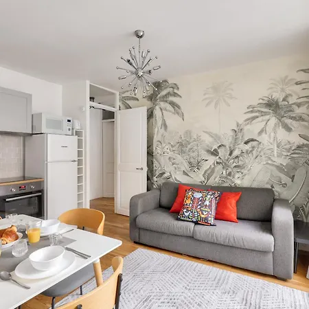 New Paradis - 2bdrs Flat In The Heart Of